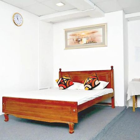Hôtel The Beehive Colombo Extérieur photo
