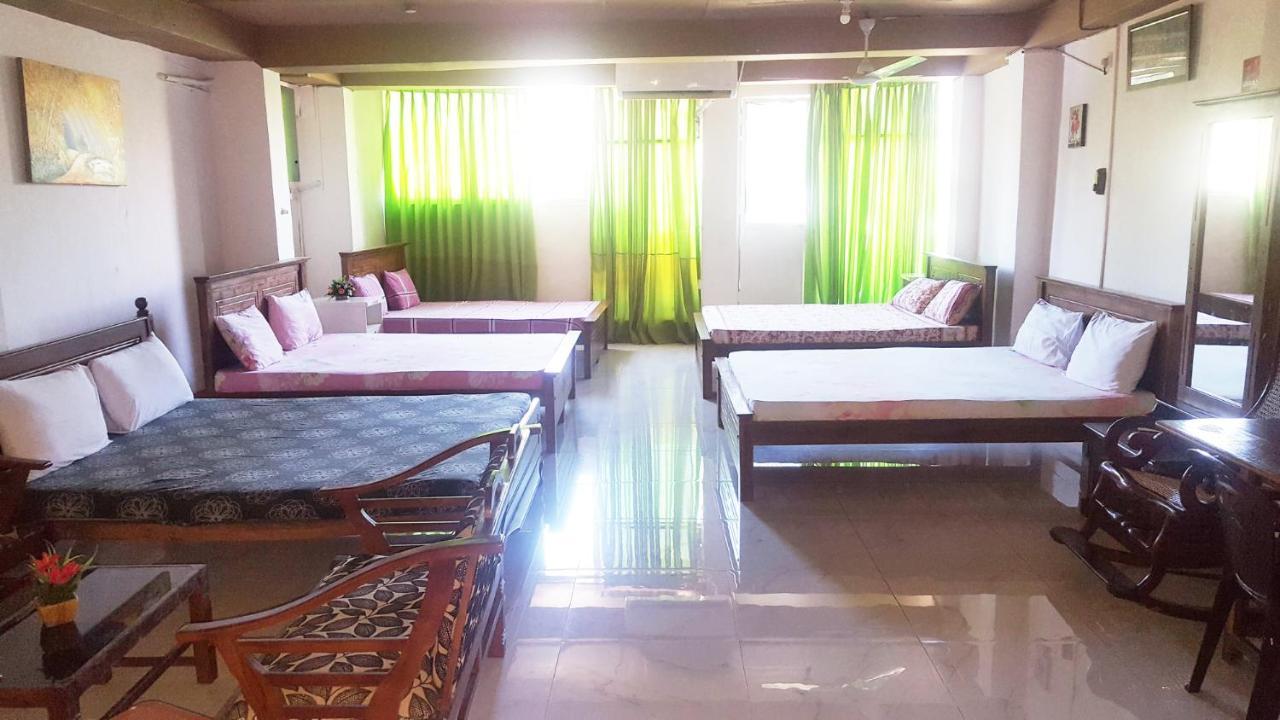 Hôtel The Beehive Colombo Extérieur photo