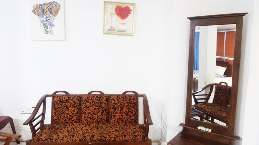 Hôtel The Beehive Colombo Extérieur photo
